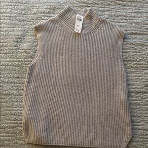 Abercrombie & Fitch Women's Gray Crewneck Sweater